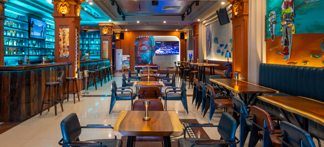 Restaurant Bar service the one